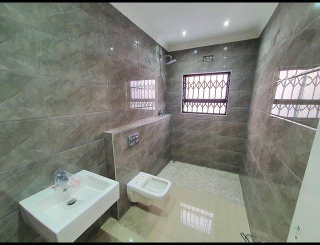3 BEDROOM HOUSE TO LET IN TOWNSEND ESTATE